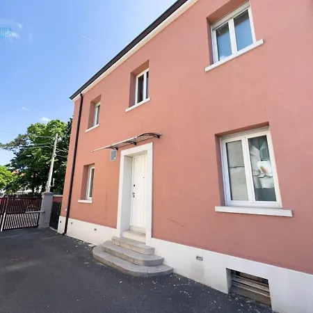 Basovizza 3 Alessandro Tirabora Short Rent * Вилла-Опичина