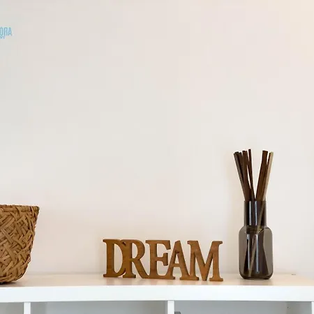 Basovizza 3 Alessandro Tirabora Short Rent